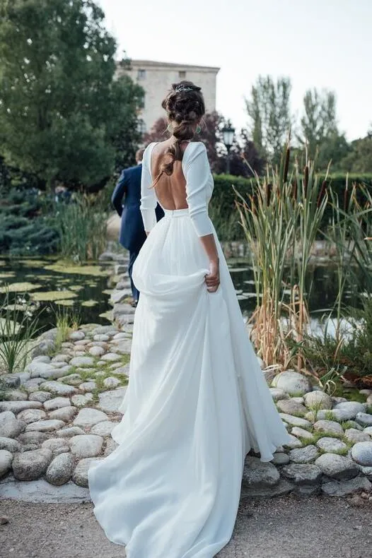 2021 Simple Outdoor Bridal Dress with 3/4 Sleeves
