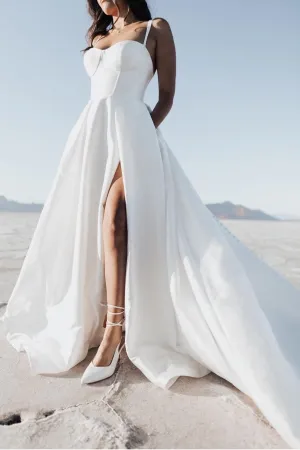 2023 Outdoor Wedding Gowns with Double Straps