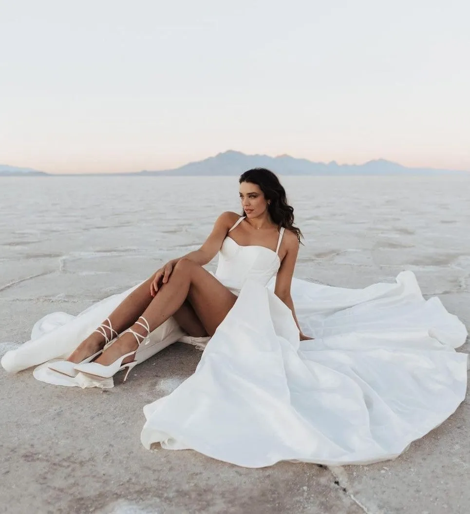 2023 Outdoor Wedding Gowns with Double Straps