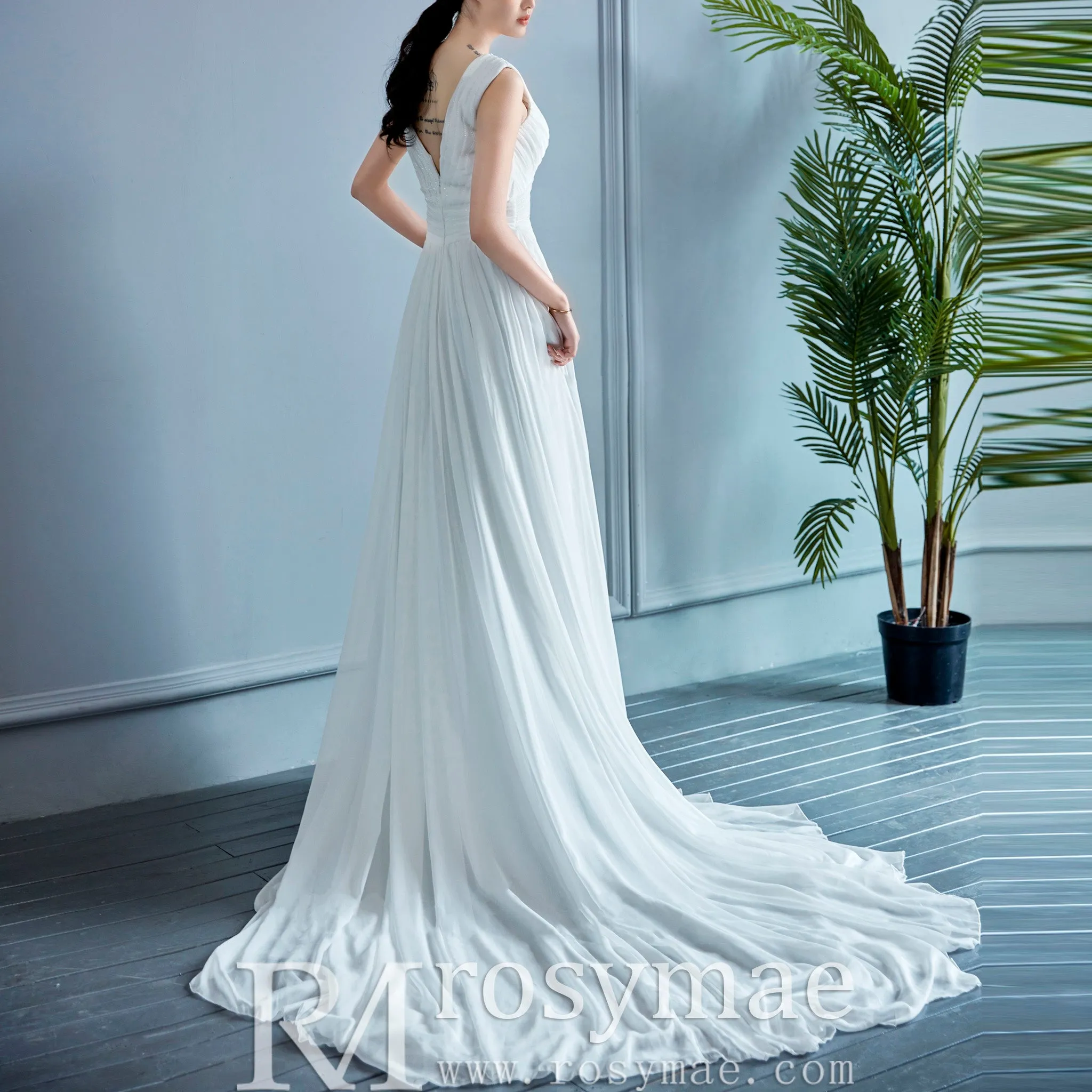 A-line Princess Chiffon V-neck Wedding Dresses with Tank Top