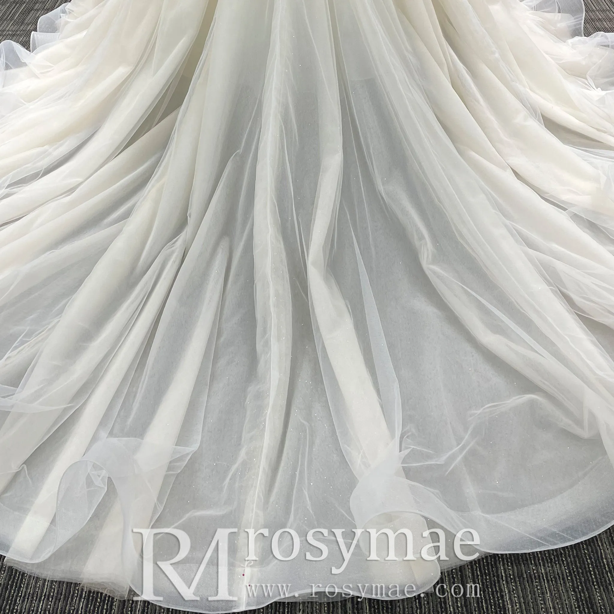 A Line Sheer Sleeves Wedding Dresses & Gowns