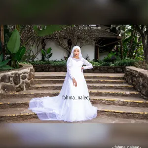A line Wedding dress