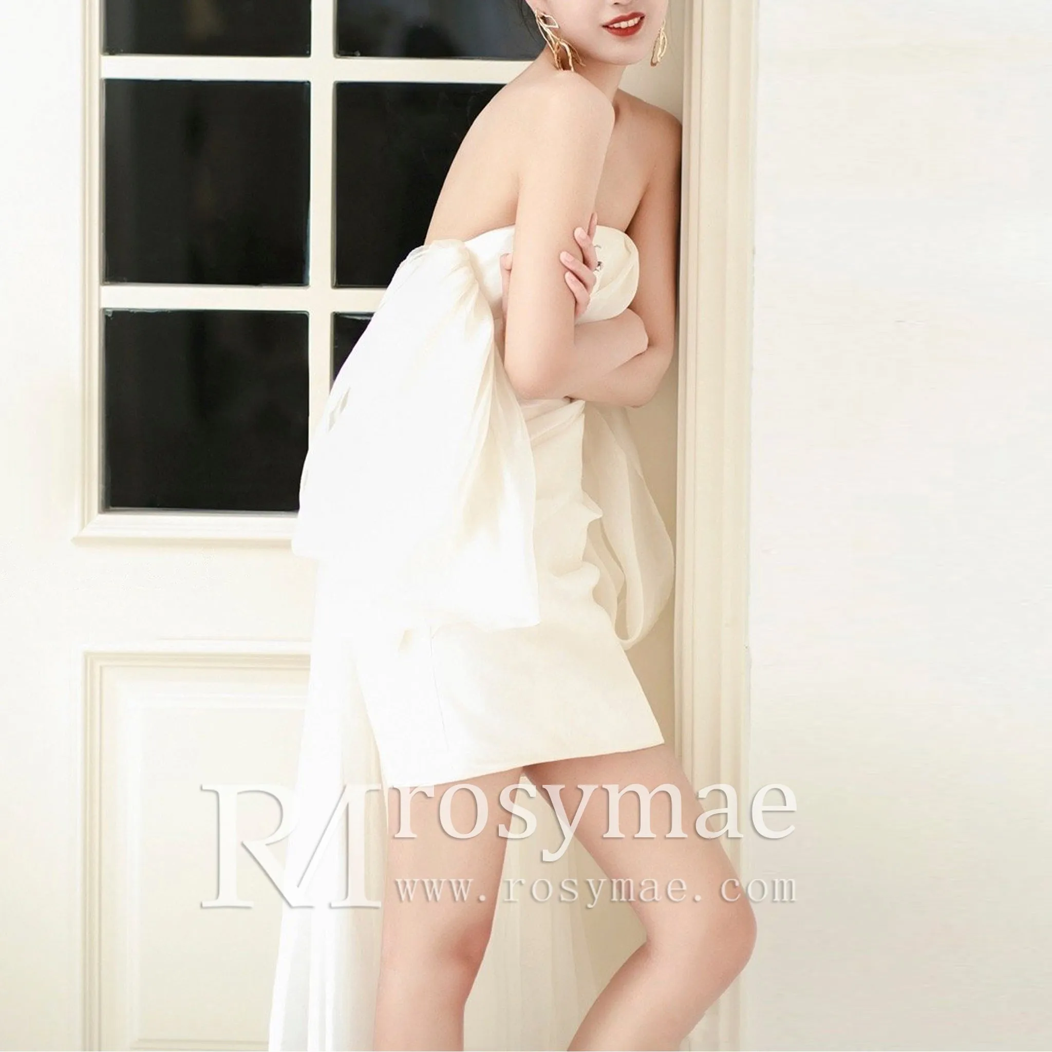 Above the Knee Mini Satin Wedding Dress with Off Shoulder Sleeve