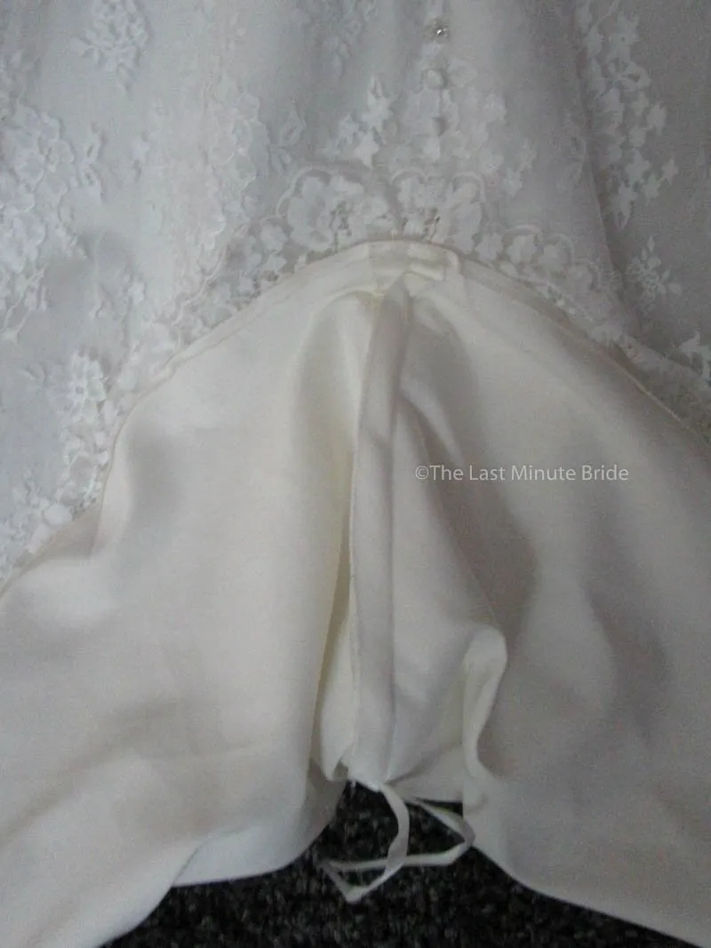 Allure Bridals 9117