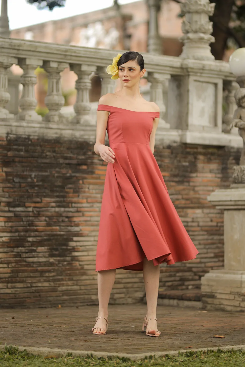 BEATRIZ Off Shoulder Midi Dress with Pockets (Rust Linen)