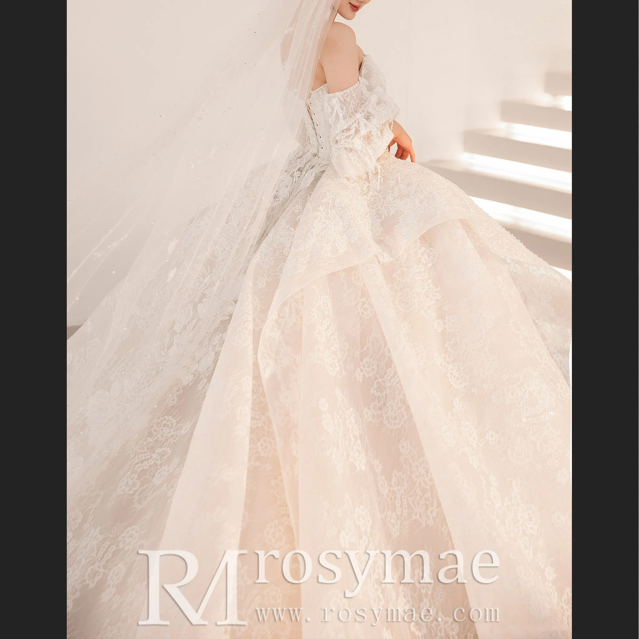 Boho Off Shoulder Lace Wedding Dress with Puffy and Big Train
