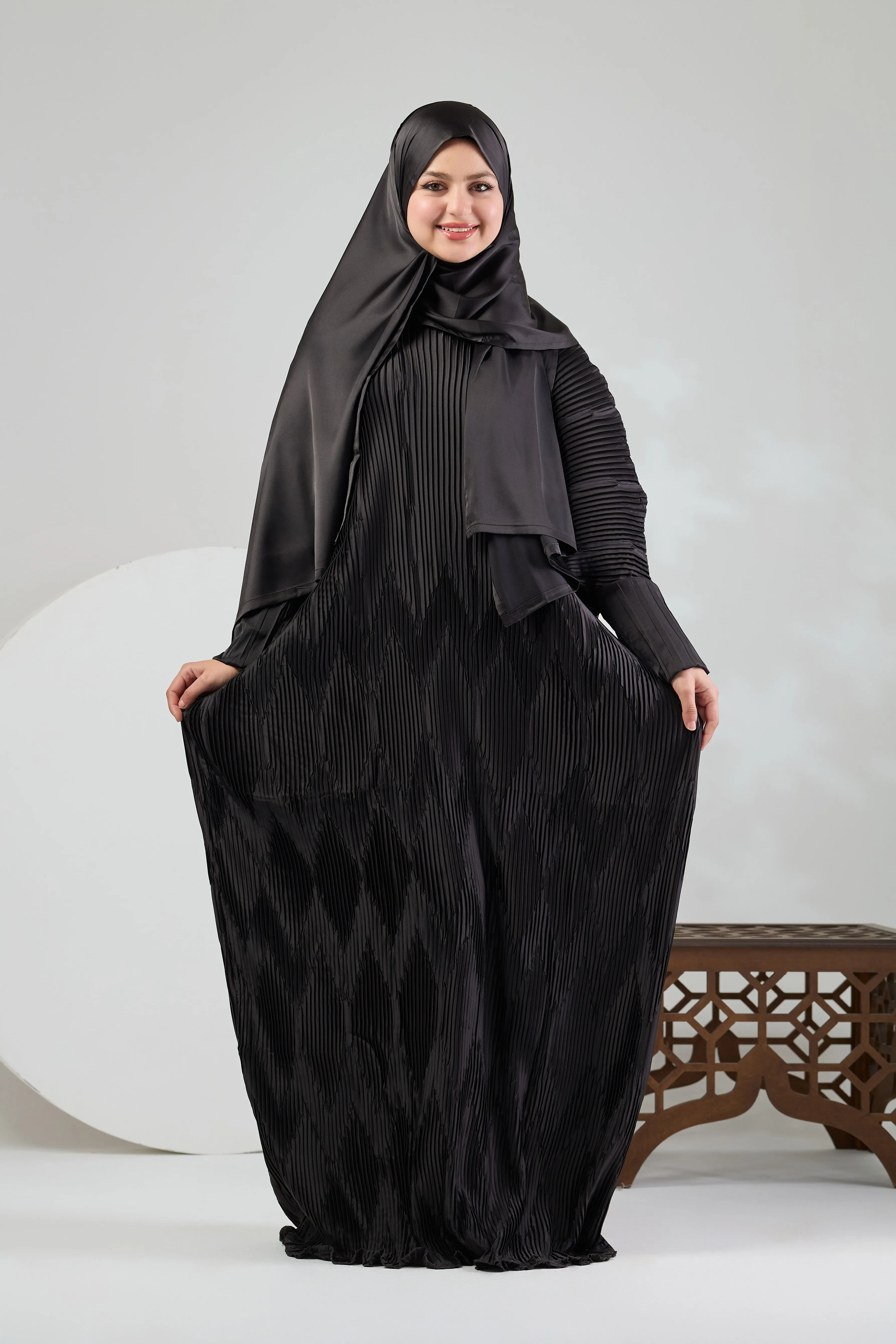 Butterfly pleated satin Black