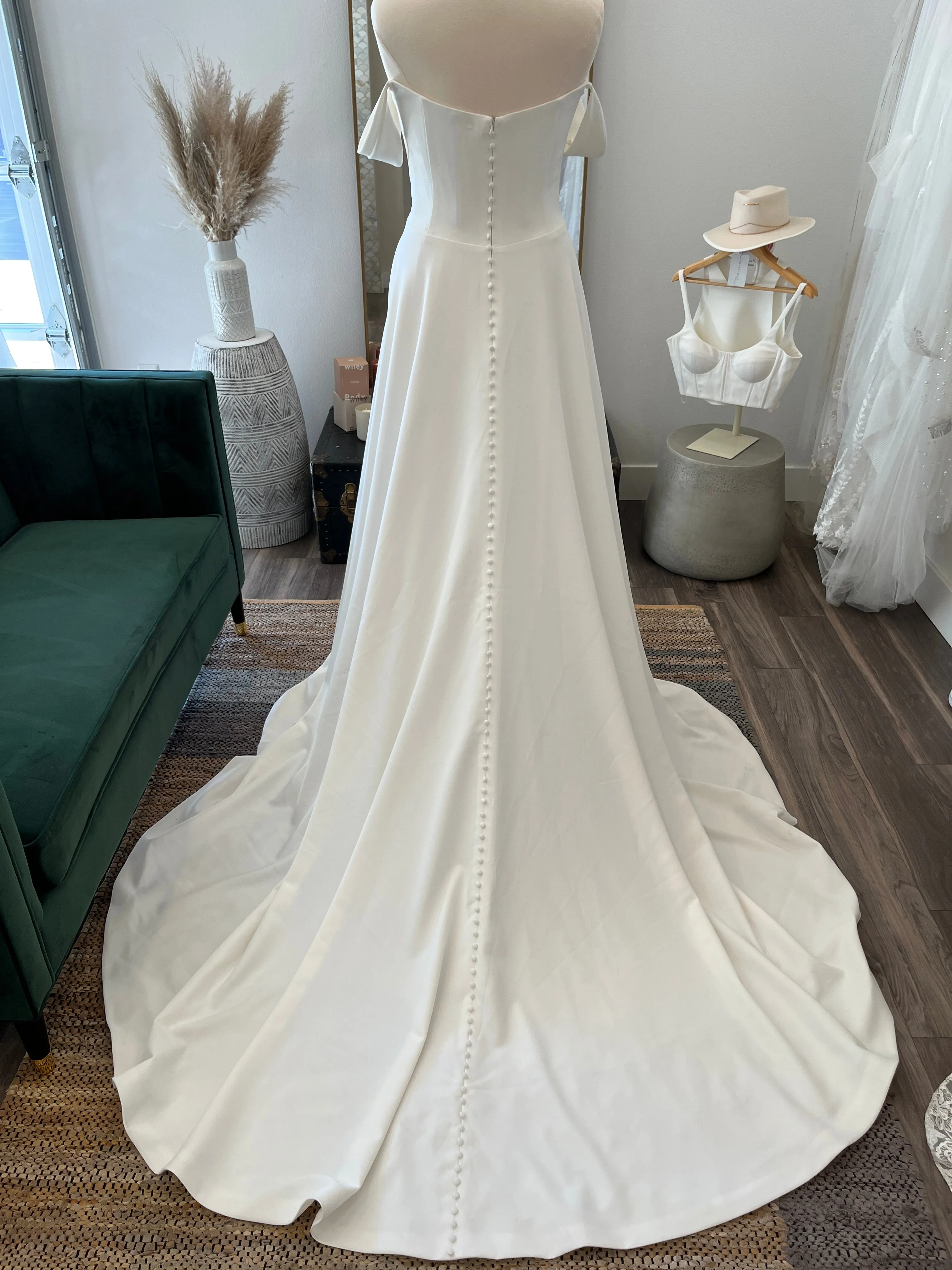 Castle Couture, Marianne