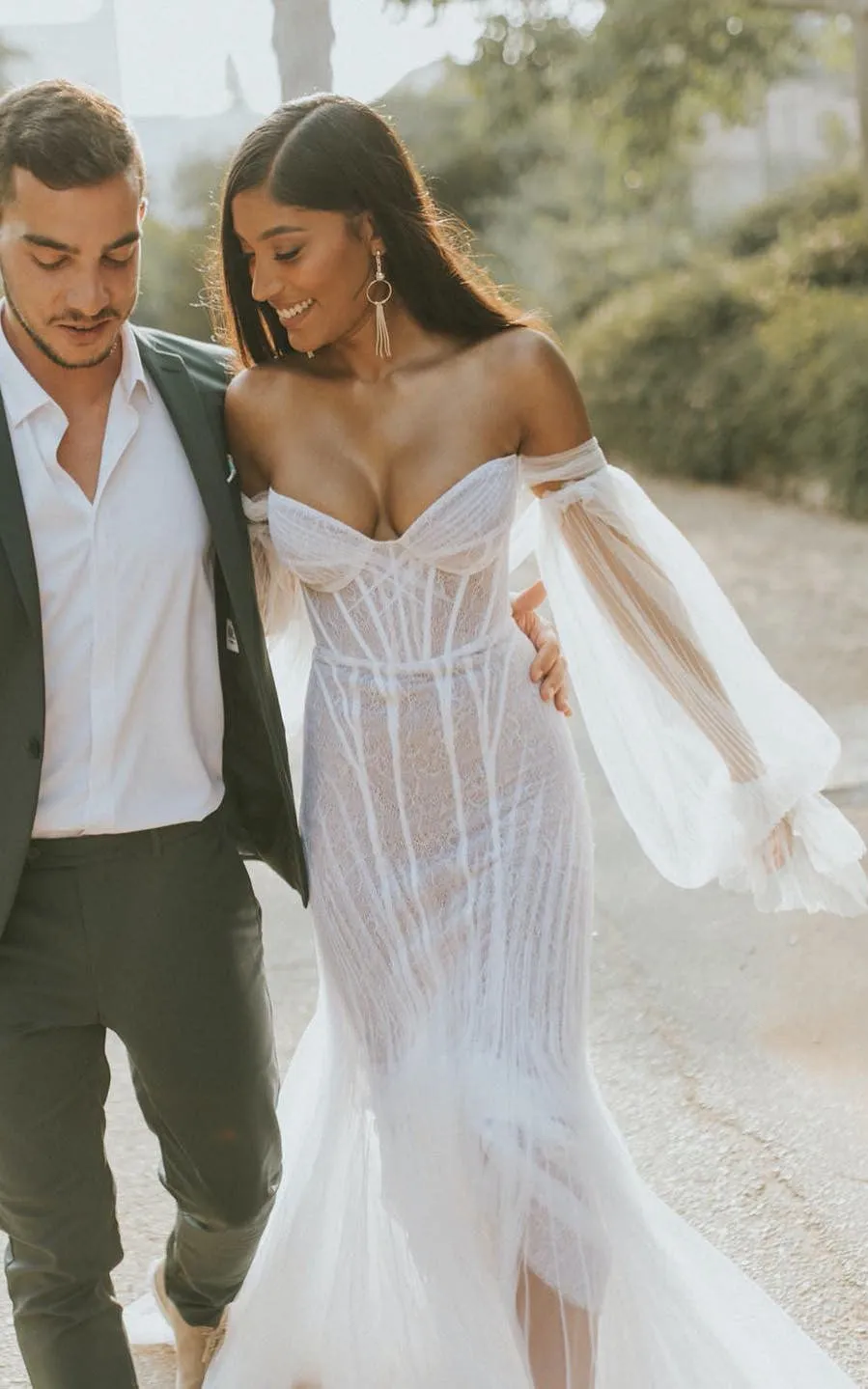 Casual Mermaid Off-the-shoulder Sleeves V-neck Organza Wedding Dress With Open Back-716634