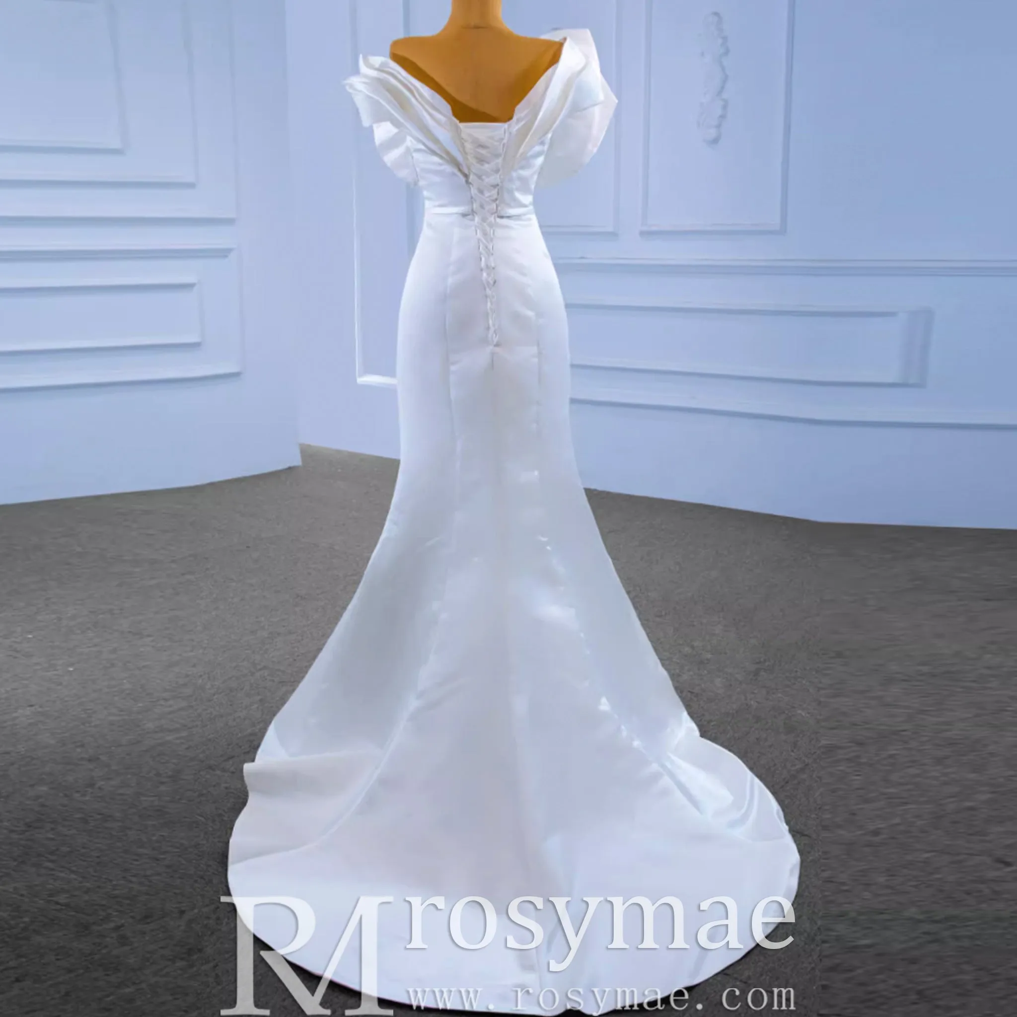 Chic Satin Wedding Dress Fit and Flare with Flowers