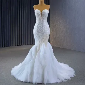 Elegant Fit and Flare Sparkly Wedding Dress with Sweetheart Neck