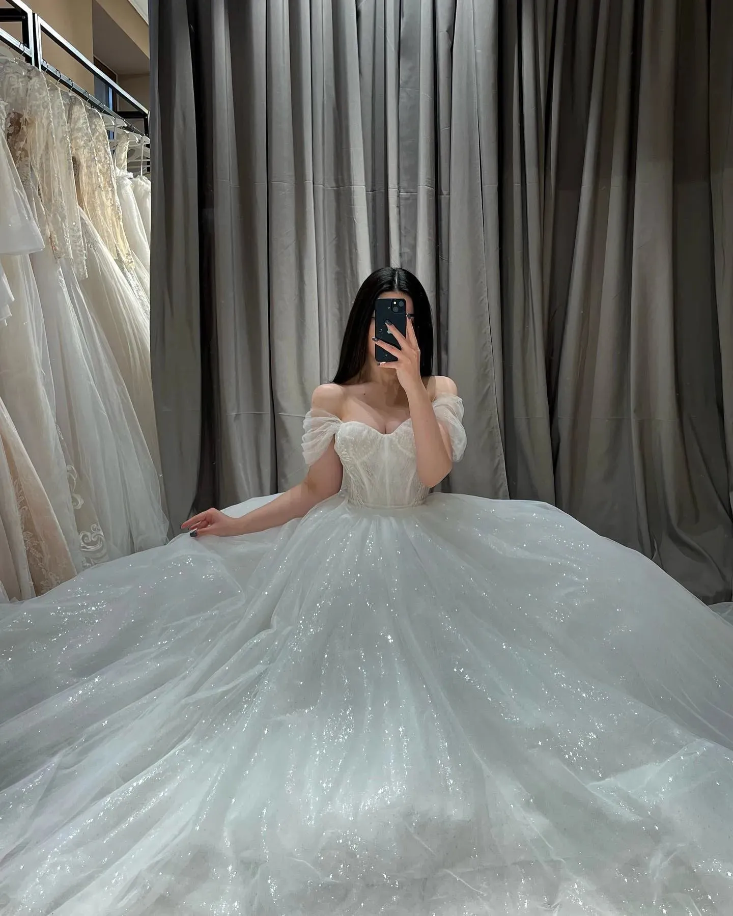 Elegant Glitter Lace Wedding Dresses Sweetheart A-Line Shiny Off Shoulder Bridal Gowns Backless Sparkly Bride Dress