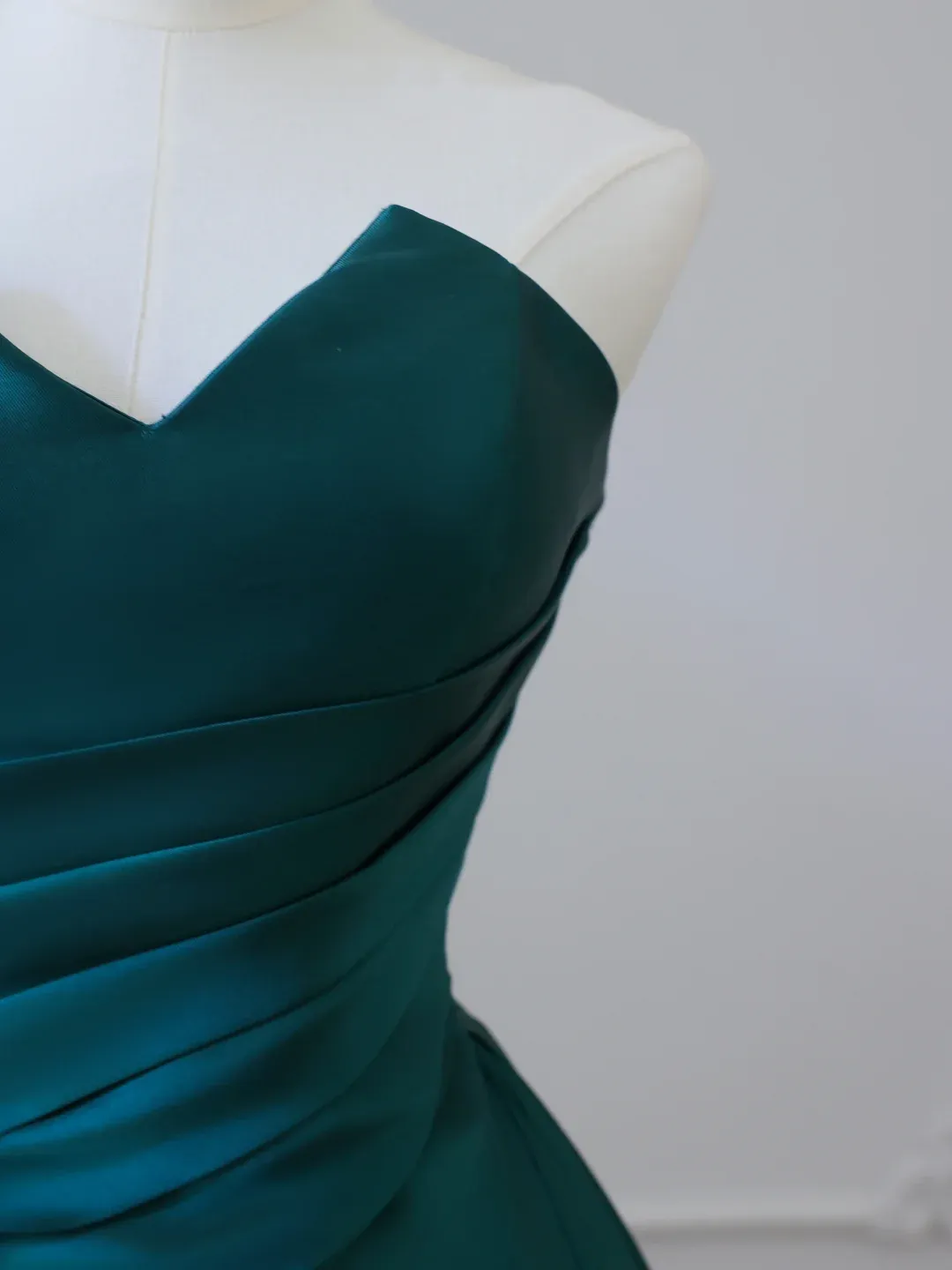 Elegant Green Strapless A-Line Satin Long Formal Evening Party Dresses, D910