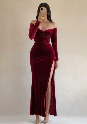 Elegant Off-Shoulder Velvet Evening Dress with High Slit