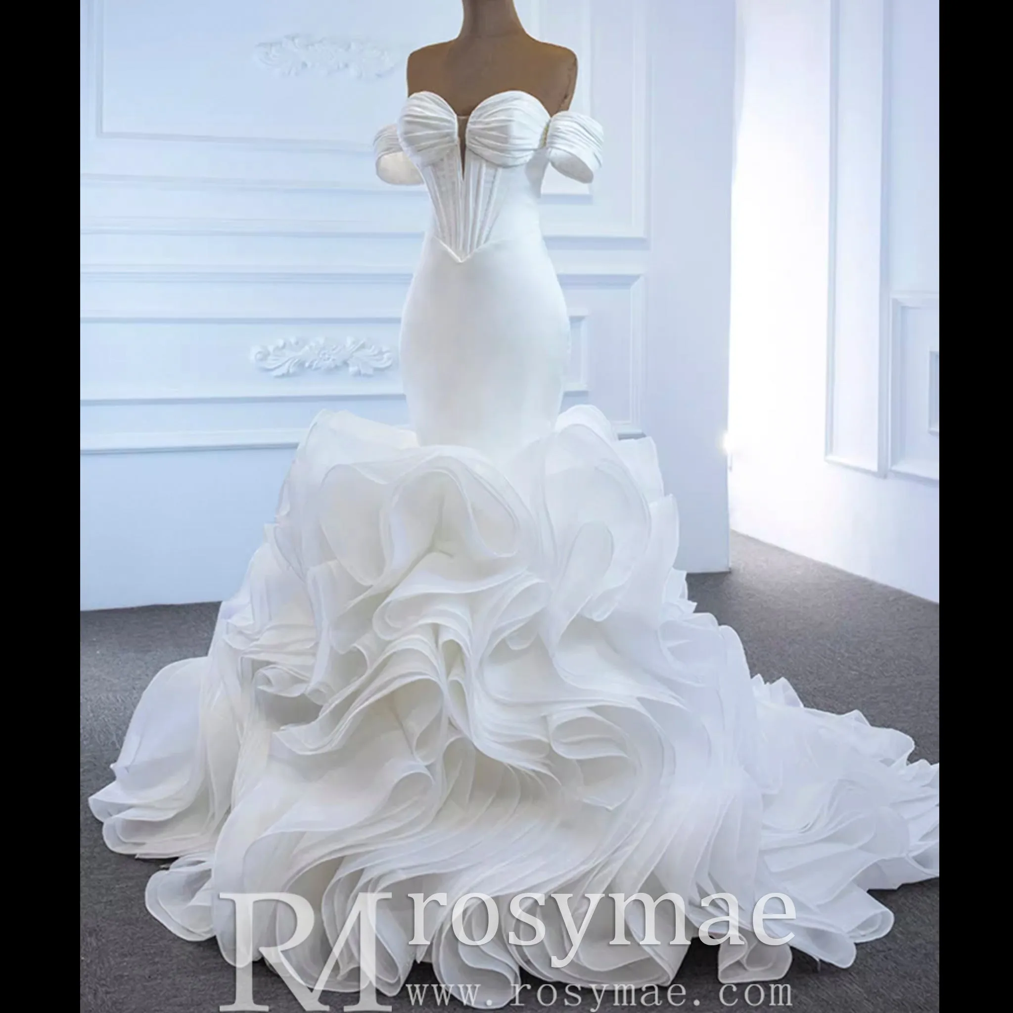 Elegant Ruffle Skirt Trumpet Wedding Dress with Detachable Sleeves