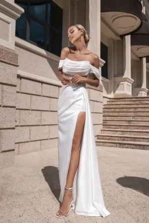 Elegant Solid White Wedding Dresses off The Shoulder Side Slit Satin Tight Formal Bride Dress Lace Pleated Bridal Gown