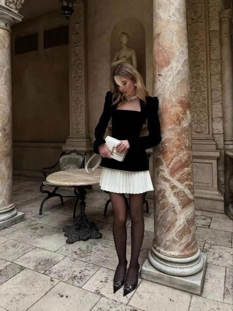Elegant Square-Neck Velvet and Pleated Contrast Mini Dress