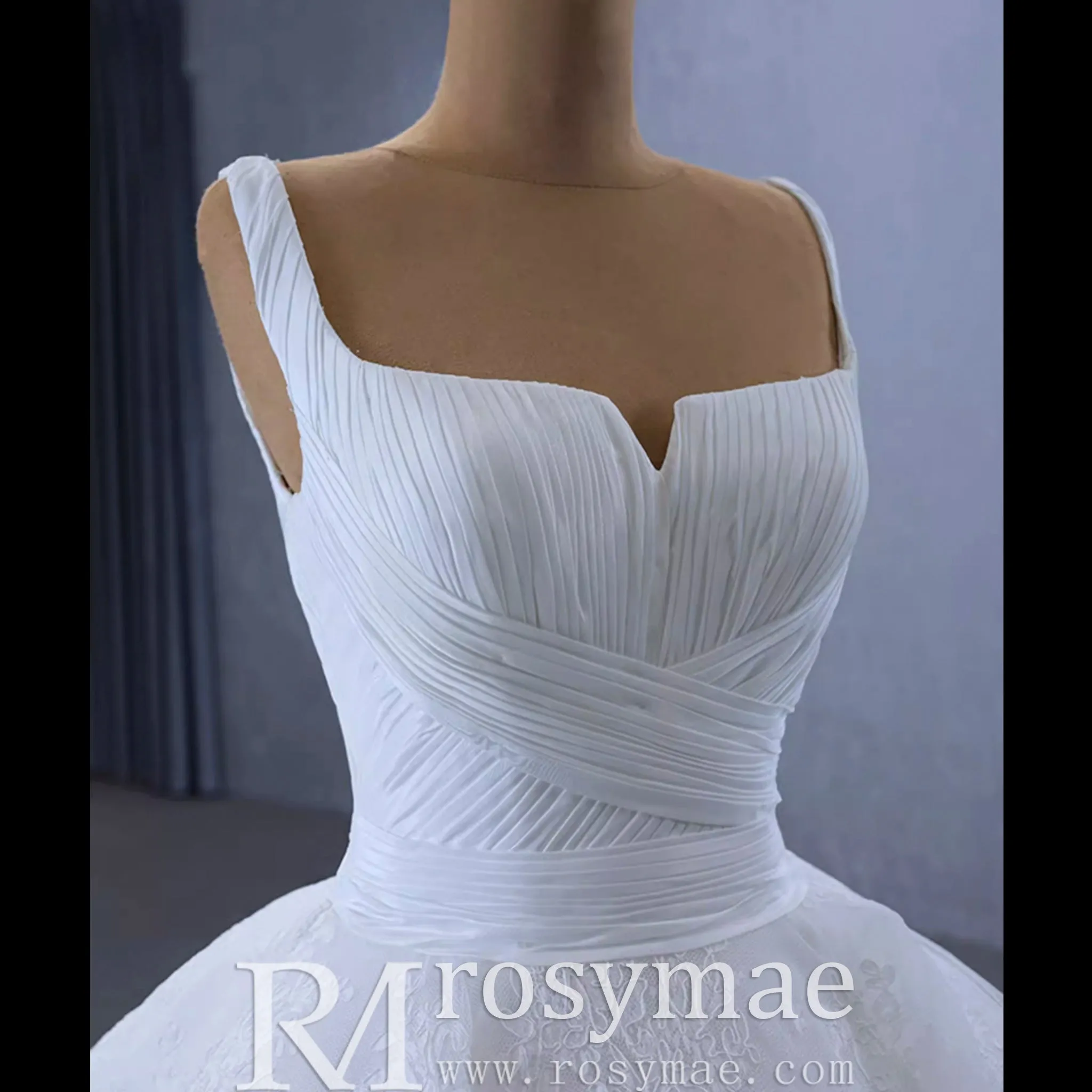 Embroidery Lace Square Neck Ball Gown Wedding Dress with Wide Strap