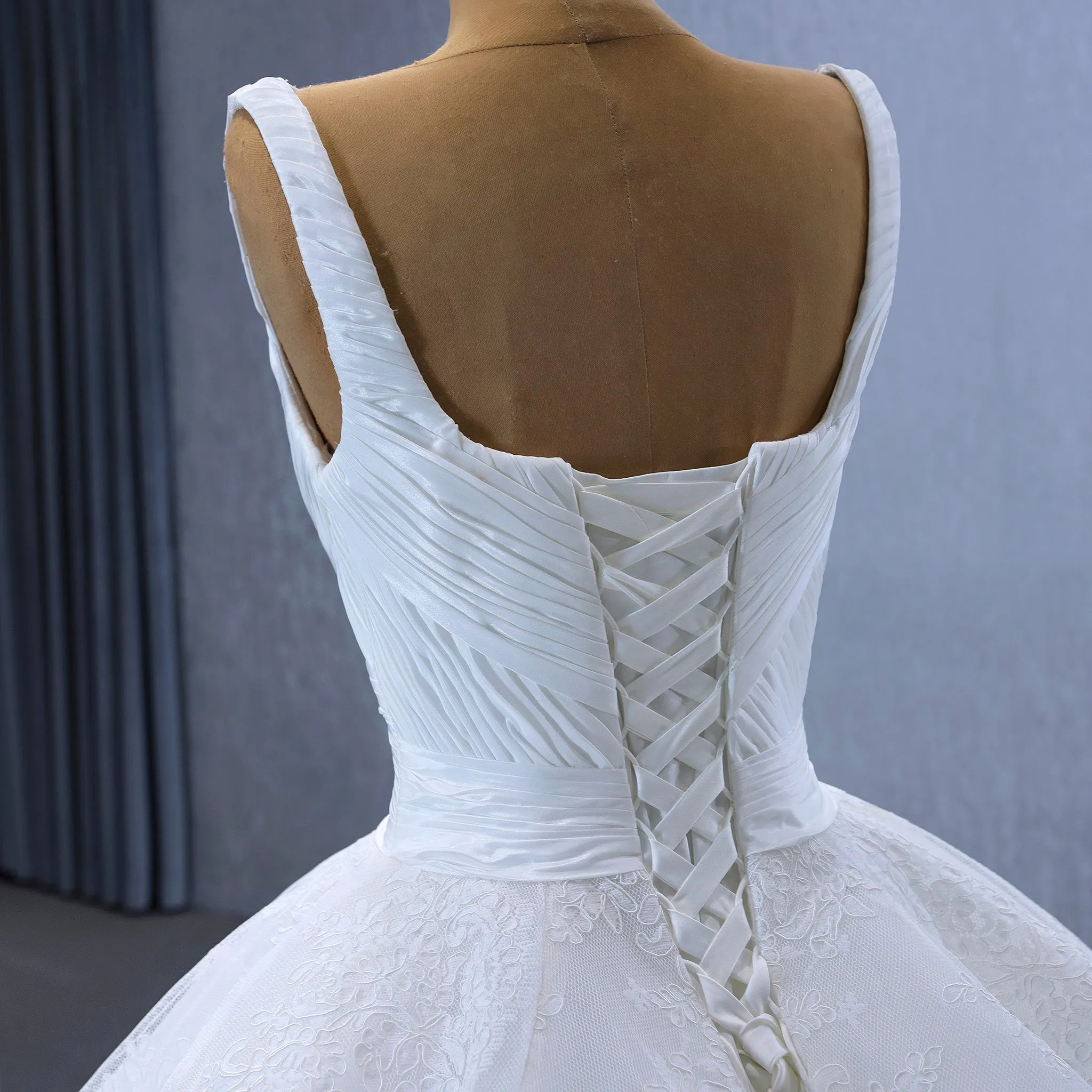 Embroidery Lace Square Neck Ball Gown Wedding Dress with Wide Strap