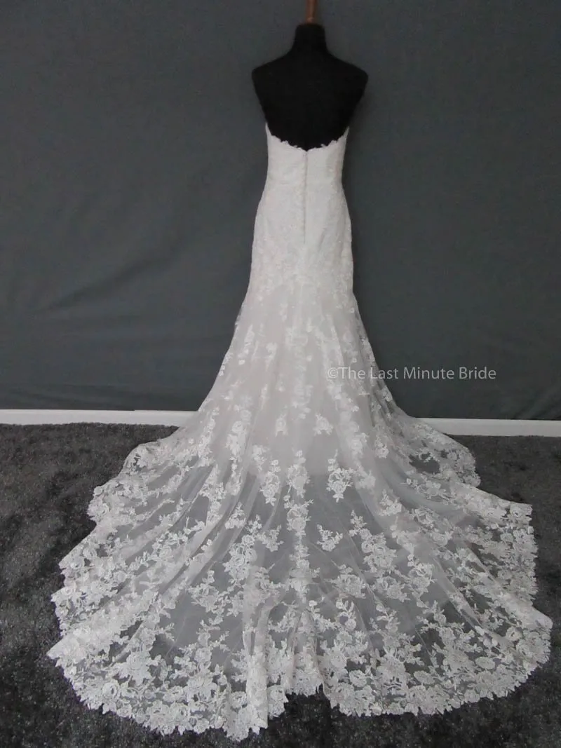 Essense of Australia D2109 size 12