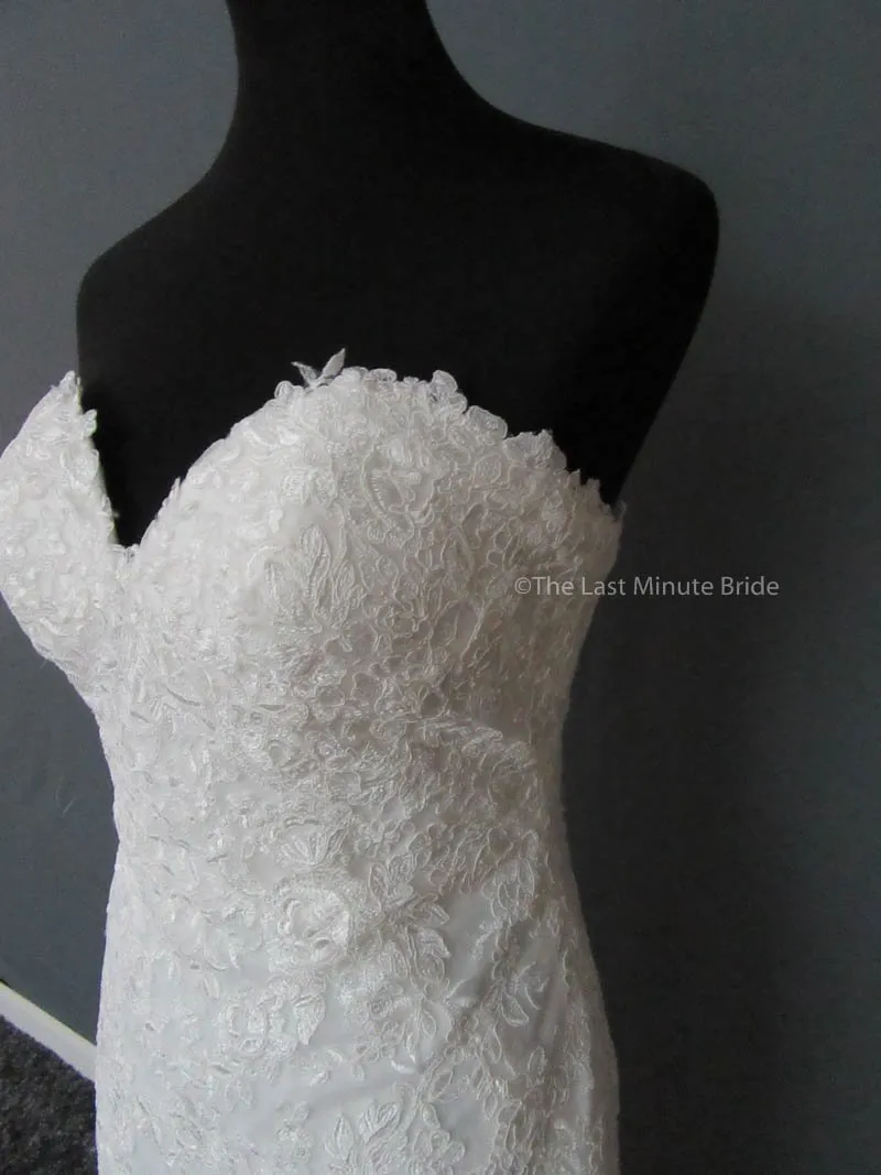 Essense of Australia D2109 size 12