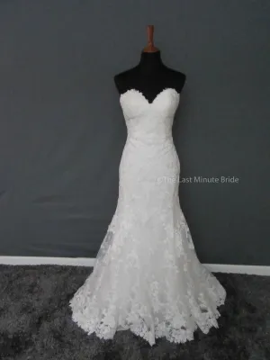 Essense of Australia D2109 size 12