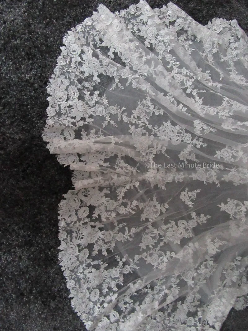 Essense of Australia D2109 size 12