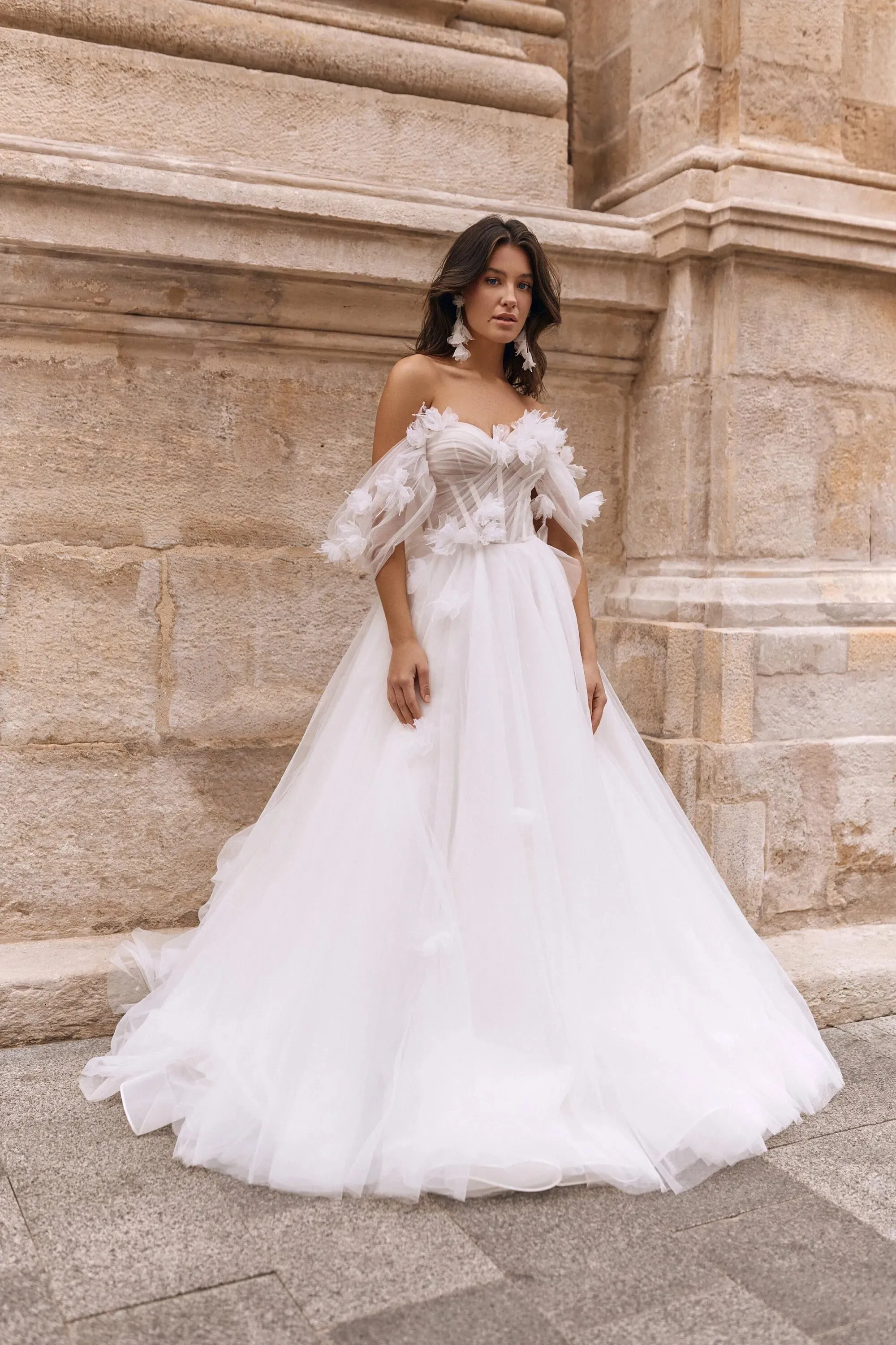 Exquisite Bride Dresses Off The Shoulder 3D Flower Pleat Corset Wedding Dresses Boho A Line Tulle Bridal Gown