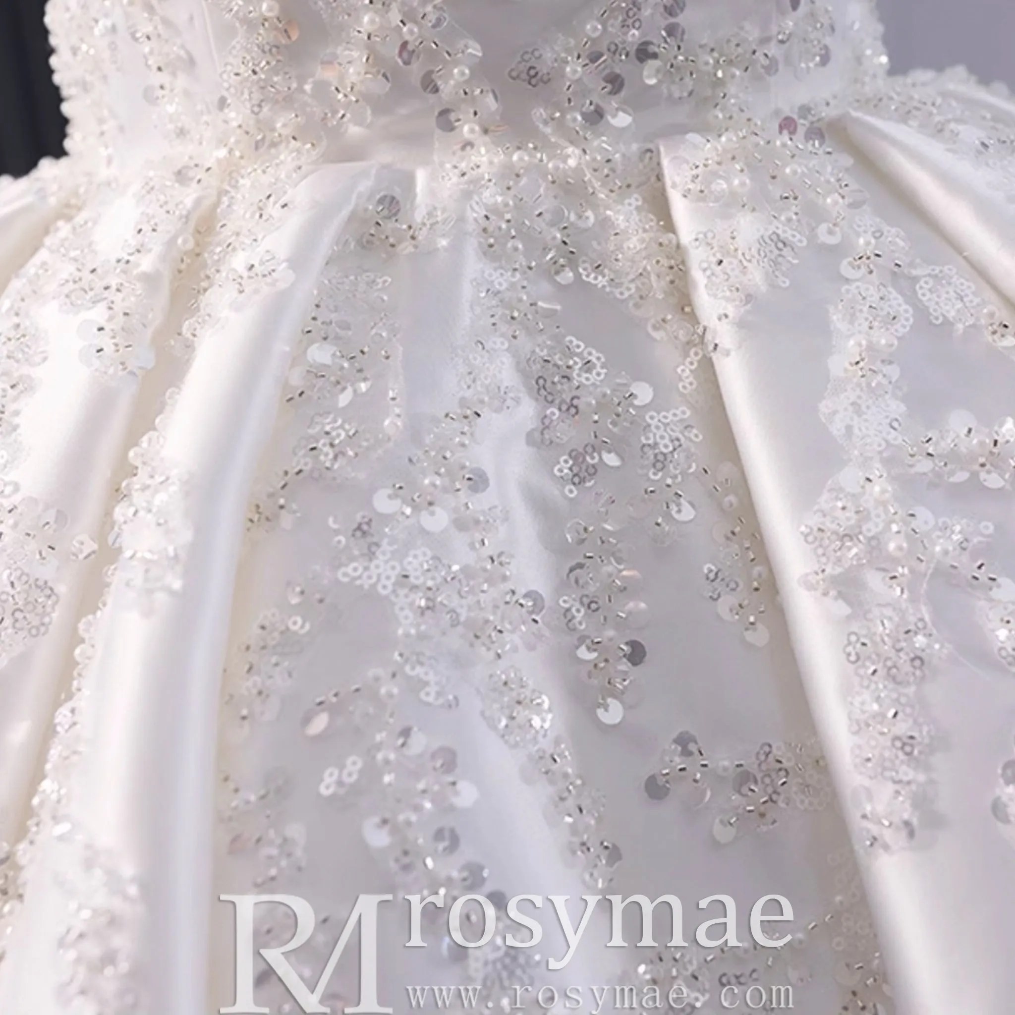 Gorgeous Puffy Skirt Ball Gown Satin Wedding Dress Royal Train