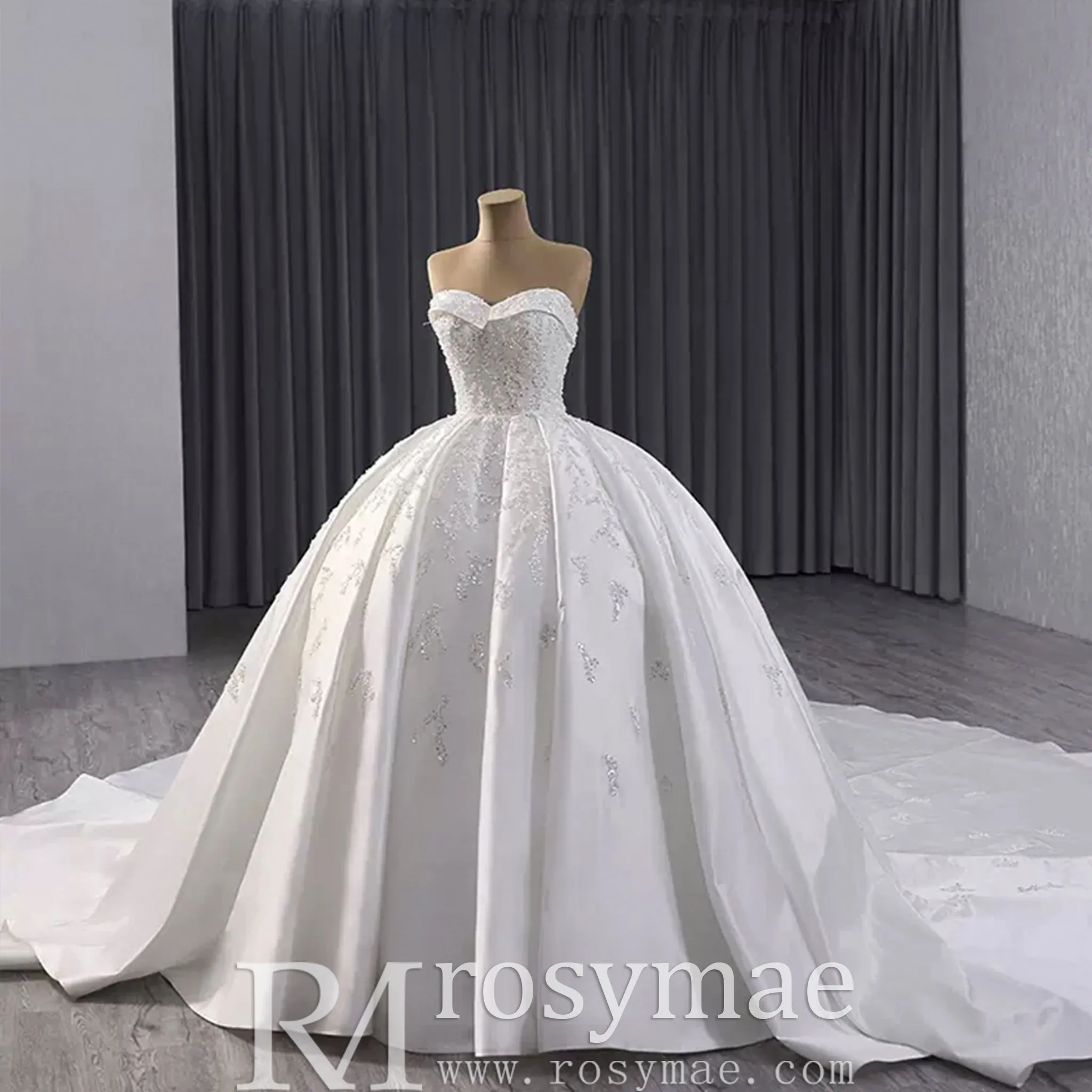 Gorgeous Puffy Skirt Ball Gown Satin Wedding Dress Royal Train