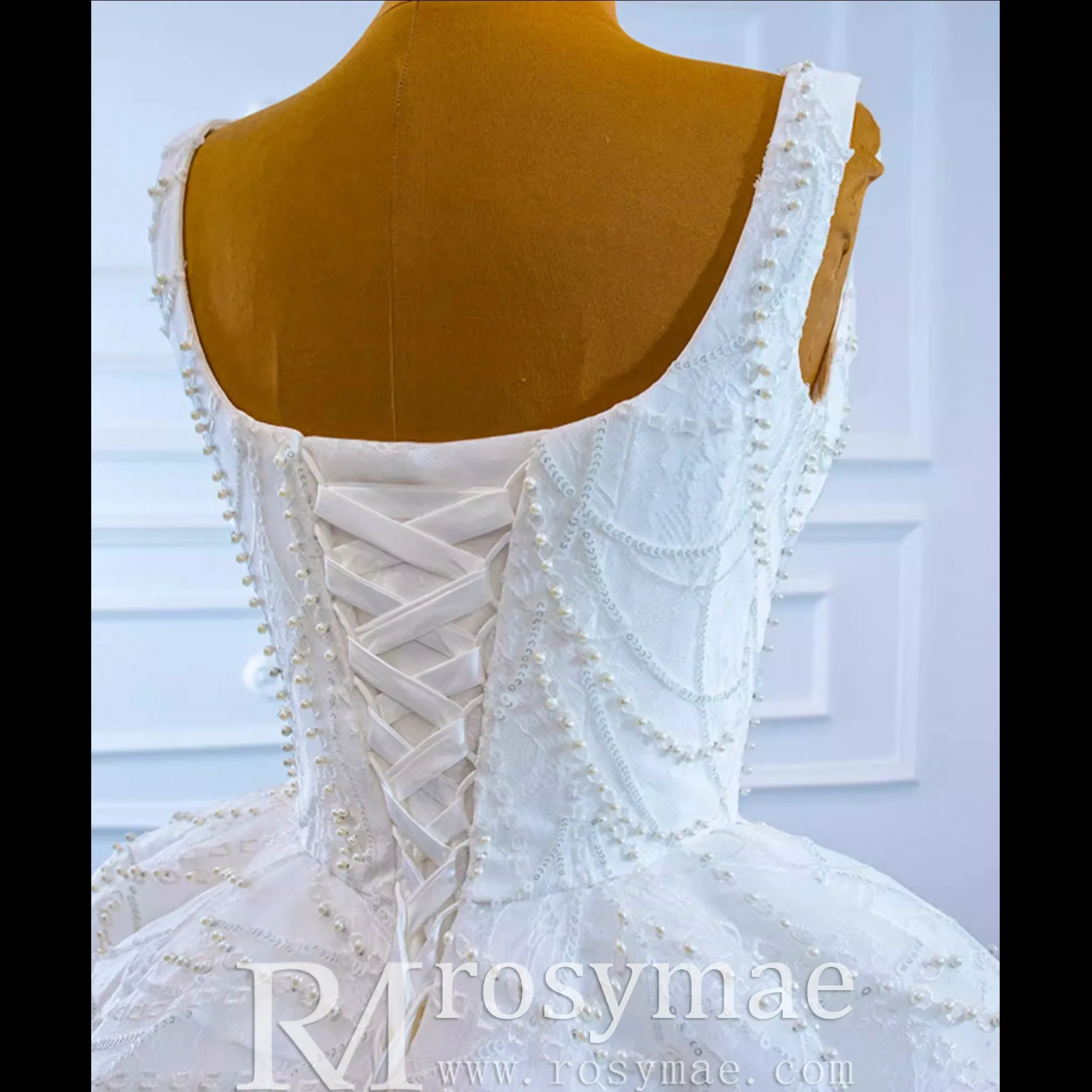 High-end Puffy Skirt Ball Gown Wedding Dress with Square Neckline
