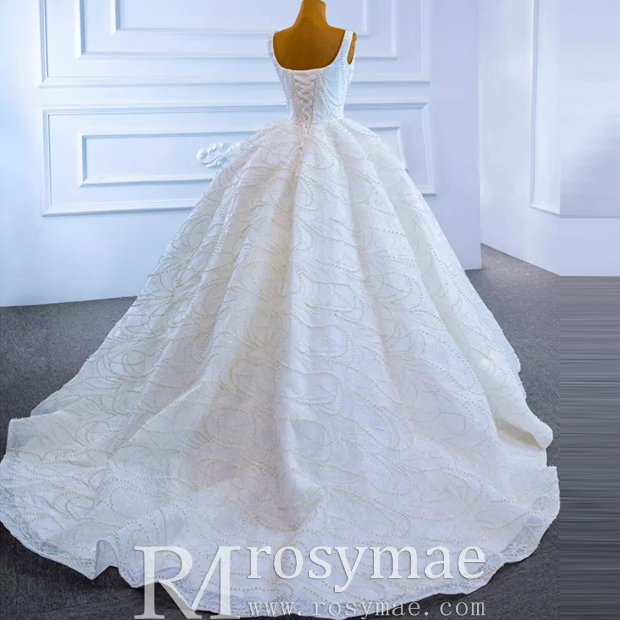 High-end Puffy Skirt Ball Gown Wedding Dress with Square Neckline