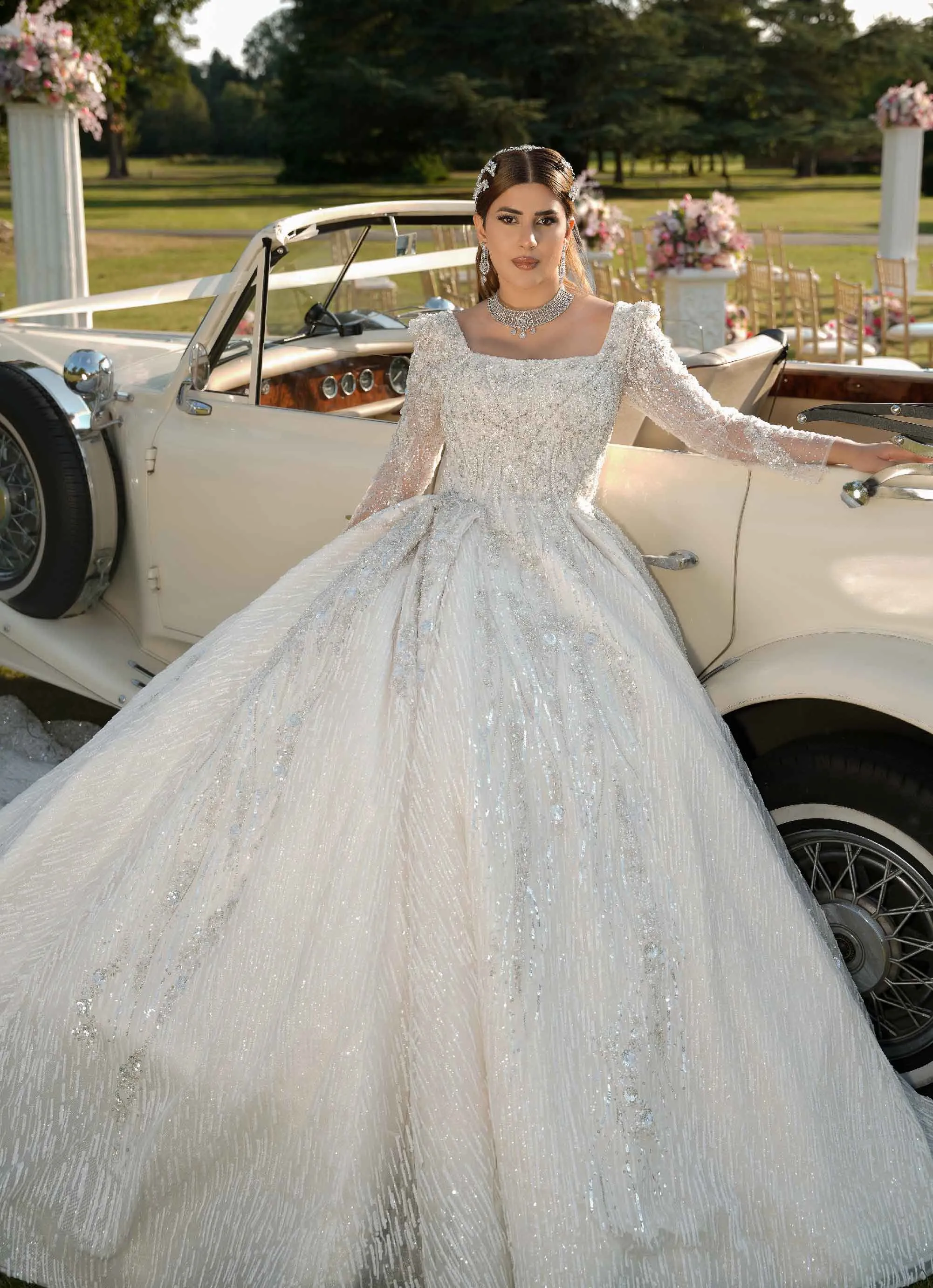 L'AMOUR PRINCESS BALL GOWN WEDDING DRESS WITH LONG TRAIN