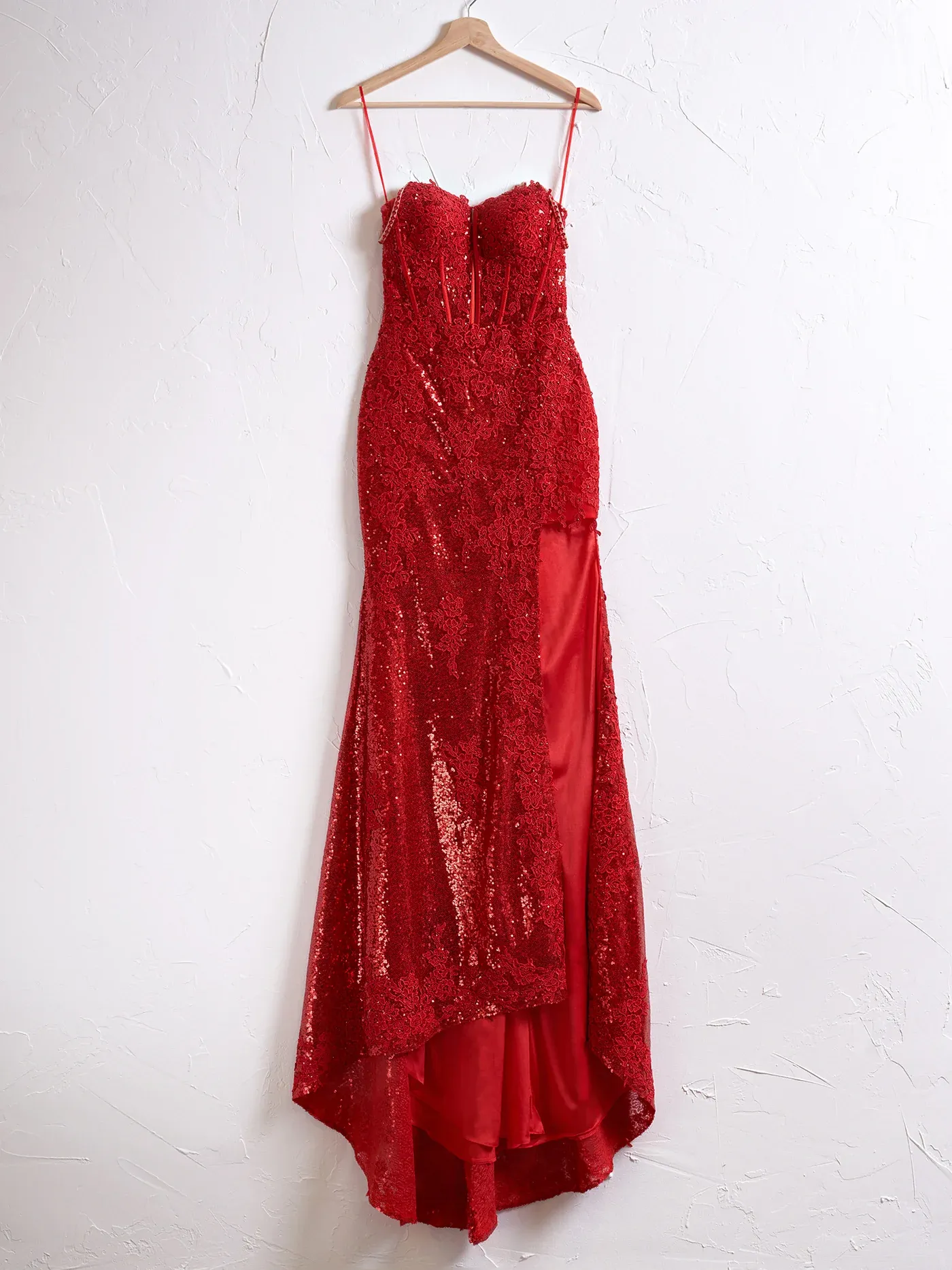 Long Mermaid Red Prom Dress 2024 Spaghetti Straps Appliques with Slit