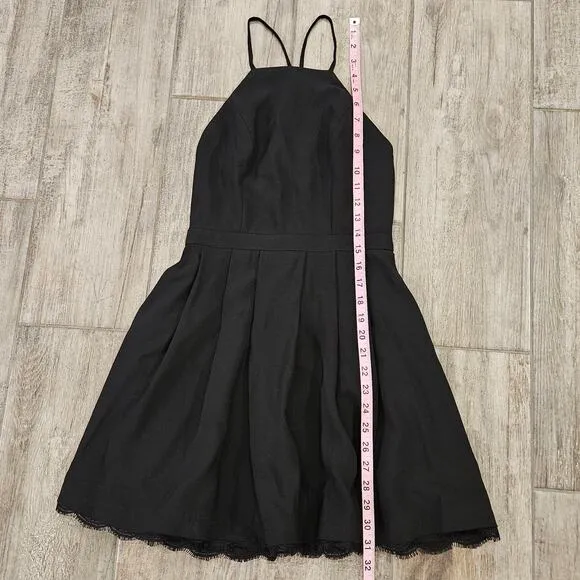 Lovers   Friends Dress Womens XS Fit &amp; Flare Cocktail Lace Open Back Pleated