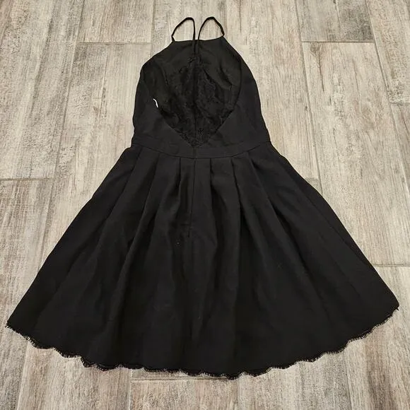 Lovers   Friends Dress Womens XS Fit &amp; Flare Cocktail Lace Open Back Pleated