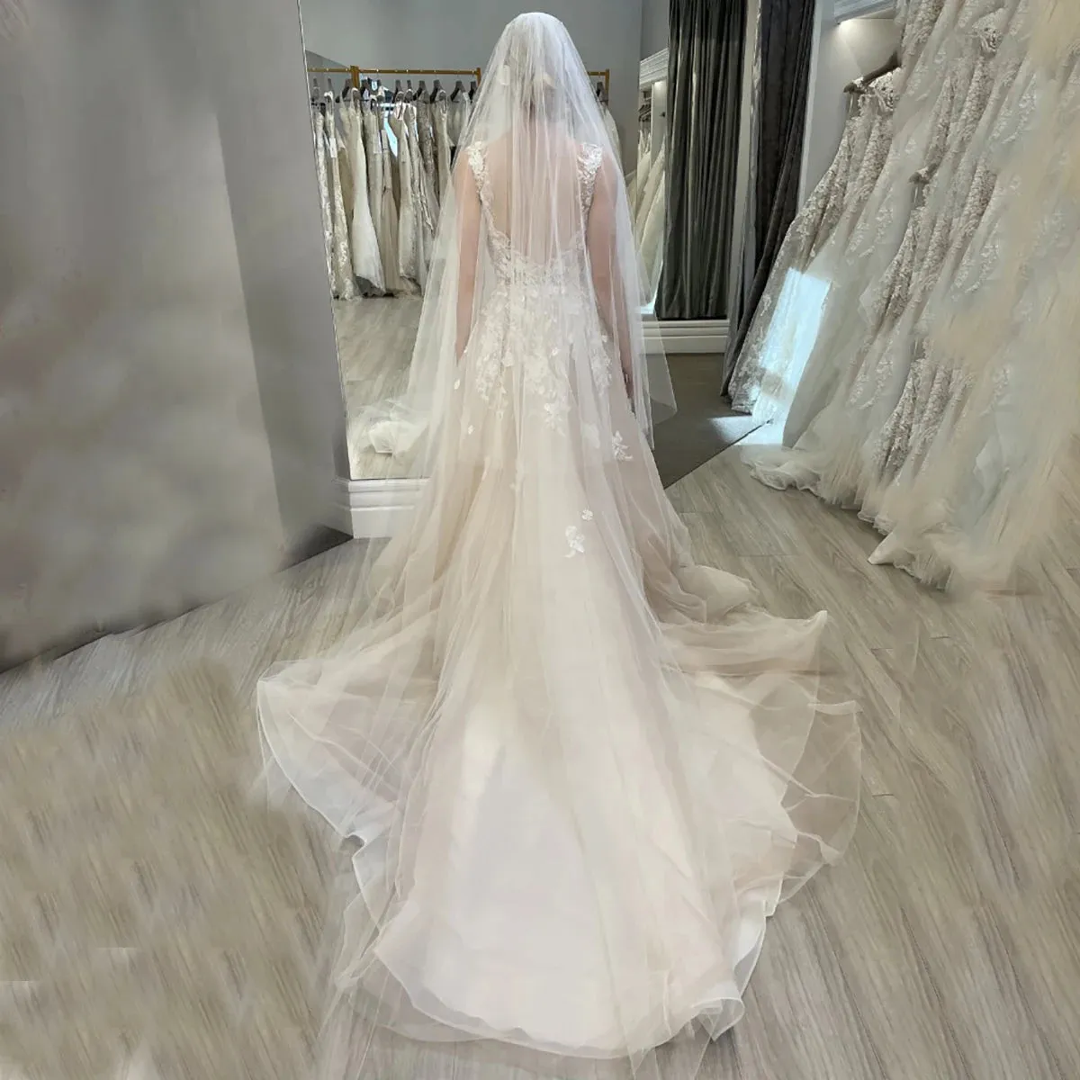 Luxe 3D Beading Lace Wedding Ballgowns Illusion Scoop Neck Backless Floral Embroidered Long Train Customized Bridal Gowns