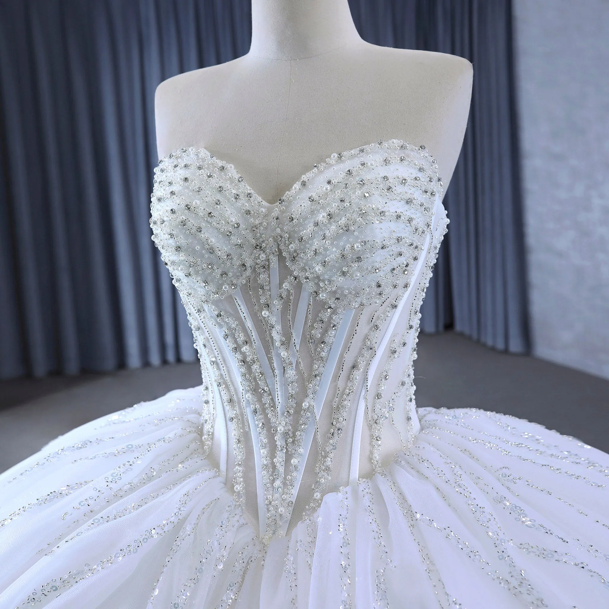 Luxury Sweetheart Neckline Ball Gown Wedding Dress Sheer Bodice