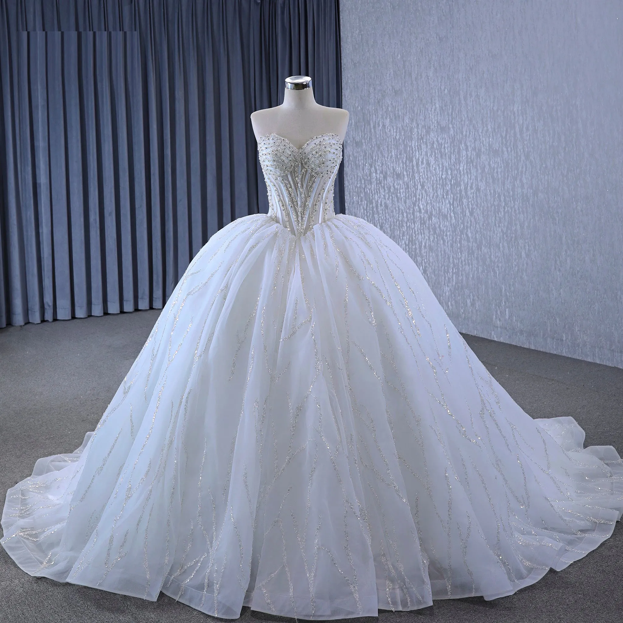Luxury Sweetheart Neckline Ball Gown Wedding Dress Sheer Bodice