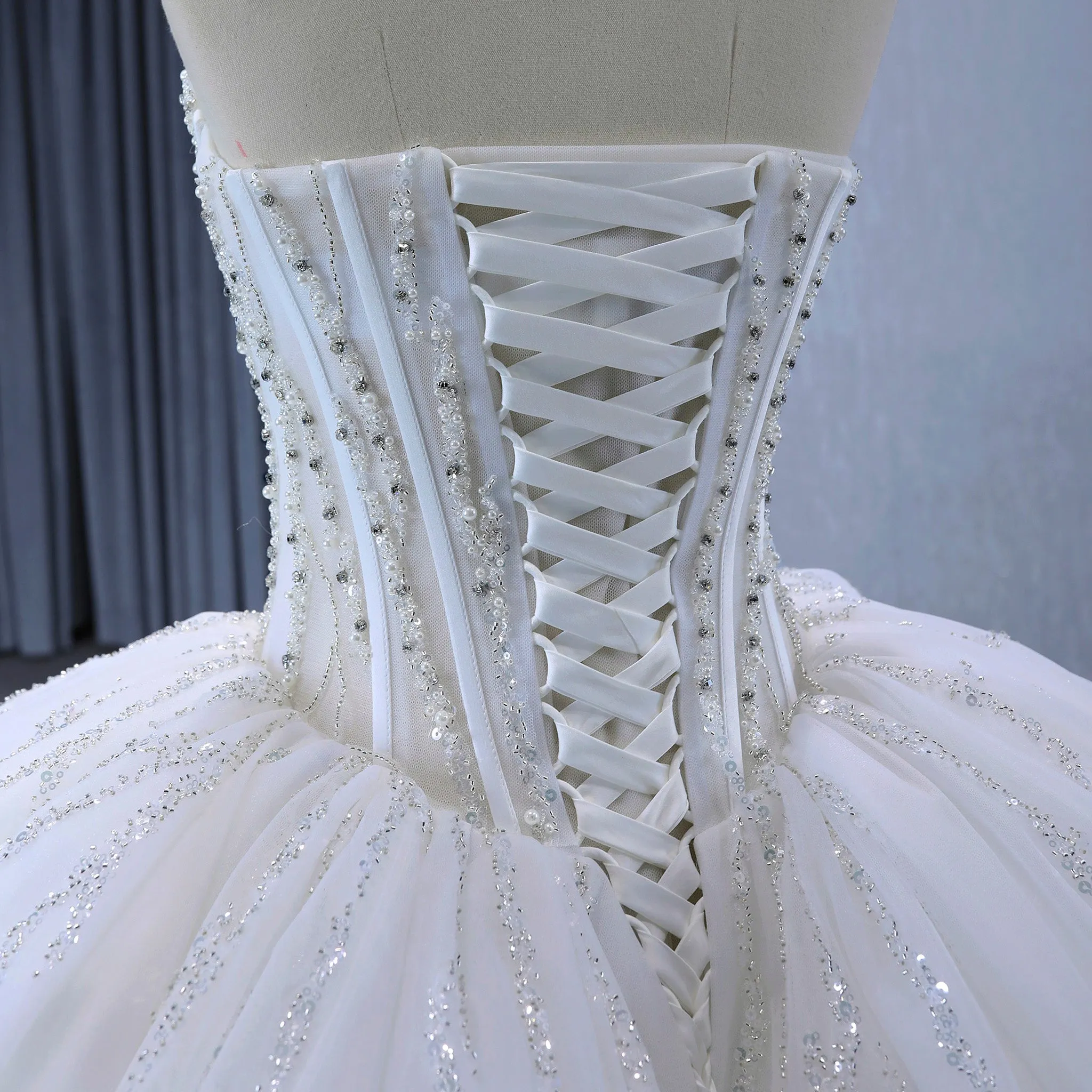 Luxury Sweetheart Neckline Ball Gown Wedding Dress Sheer Bodice