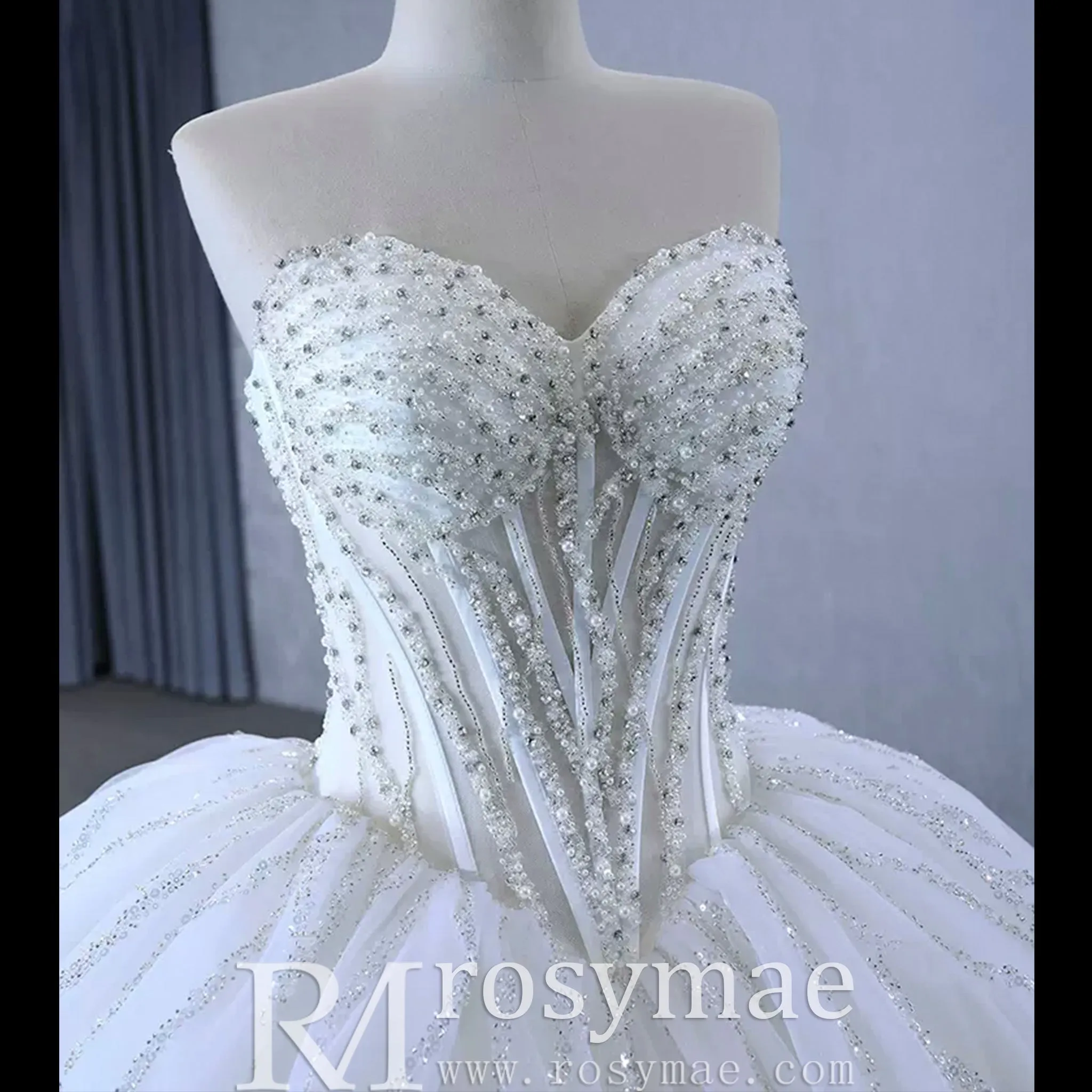 Luxury Sweetheart Neckline Ball Gown Wedding Dress Sheer Bodice