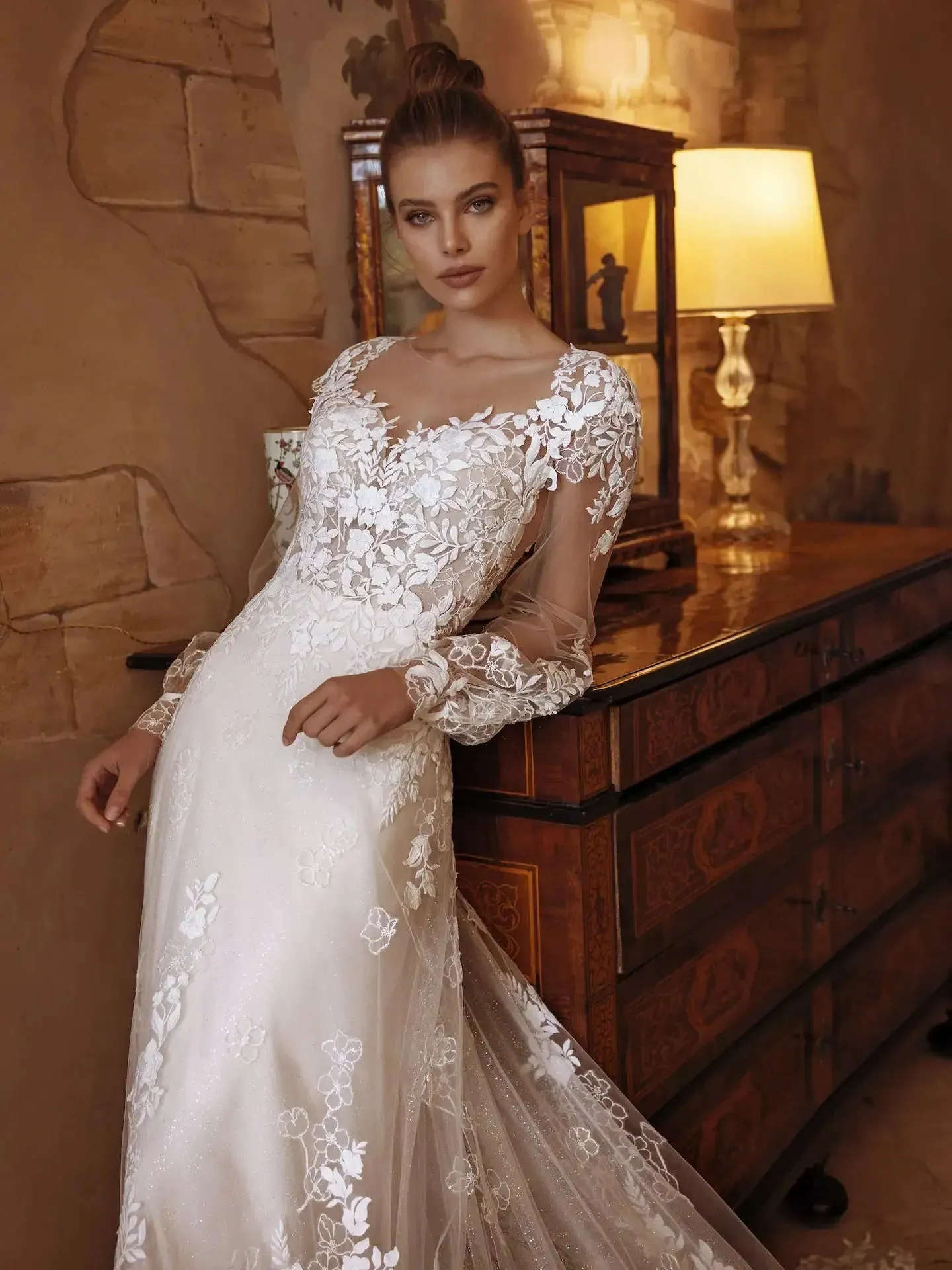 Luxury Wedding Dresses Gorgeous Bridal Gowns Lace Appliques Long Puff Sleeves Floor Length Robes Pretty Vestidos De Novia