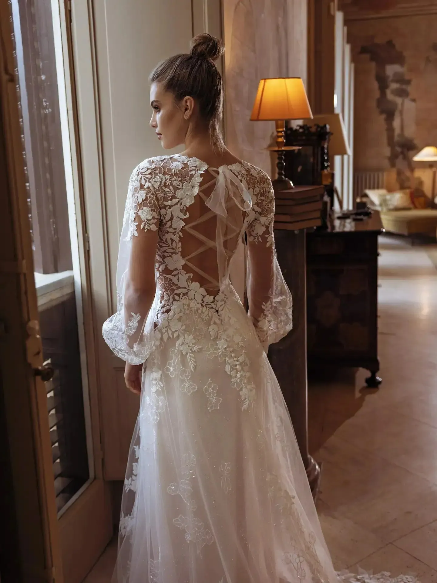 Luxury Wedding Dresses Gorgeous Bridal Gowns Lace Appliques Long Puff Sleeves Floor Length Robes Pretty Vestidos De Novia