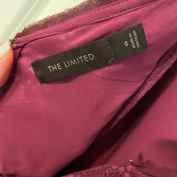 Maroon / Purple The Limited Boat Neck Lace &amp; Satin Cocktail Dress w Pockets Sz 0