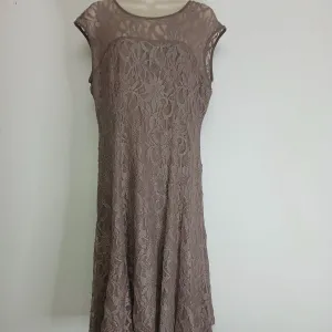 NWOT Anne Klein metallic tan Lace midi dress size 12