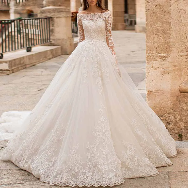 Off-the-Shoulder Sweep Train Tulle Wedding Dresses With Appliques Lace