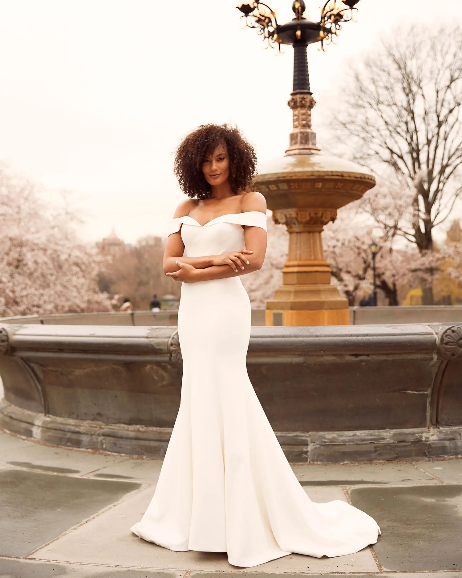 Off The Shoulder Wedding Dress Mermaid Silhouette Zipper Back with Buttons Sexy Bridal Gowns