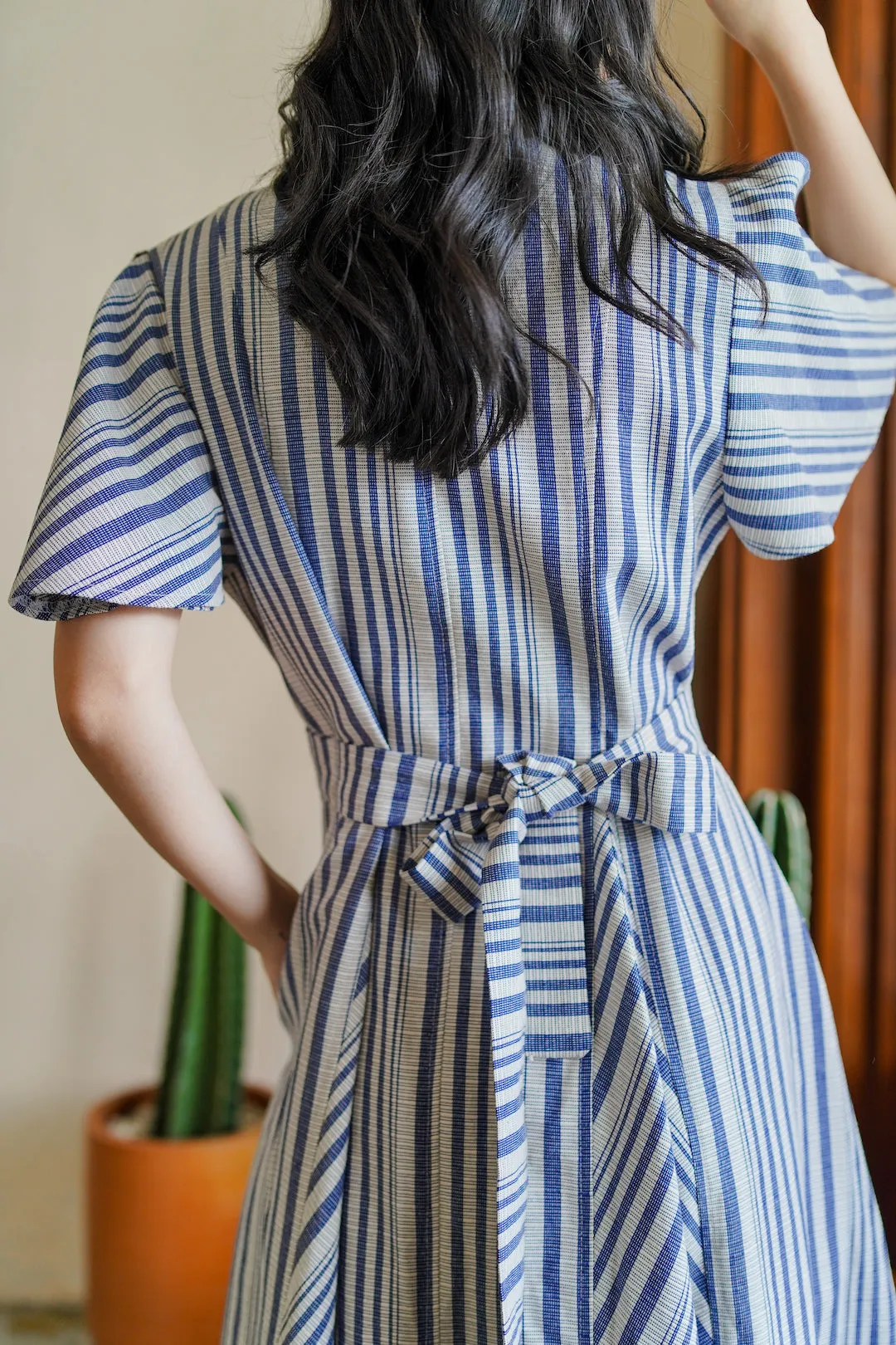 PLIEE DRESS IN BLUE VELVET