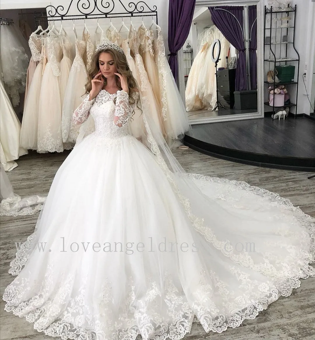 Princess Off-the-shoulder Wedding Dresses Ivory Lace Long Sleeves