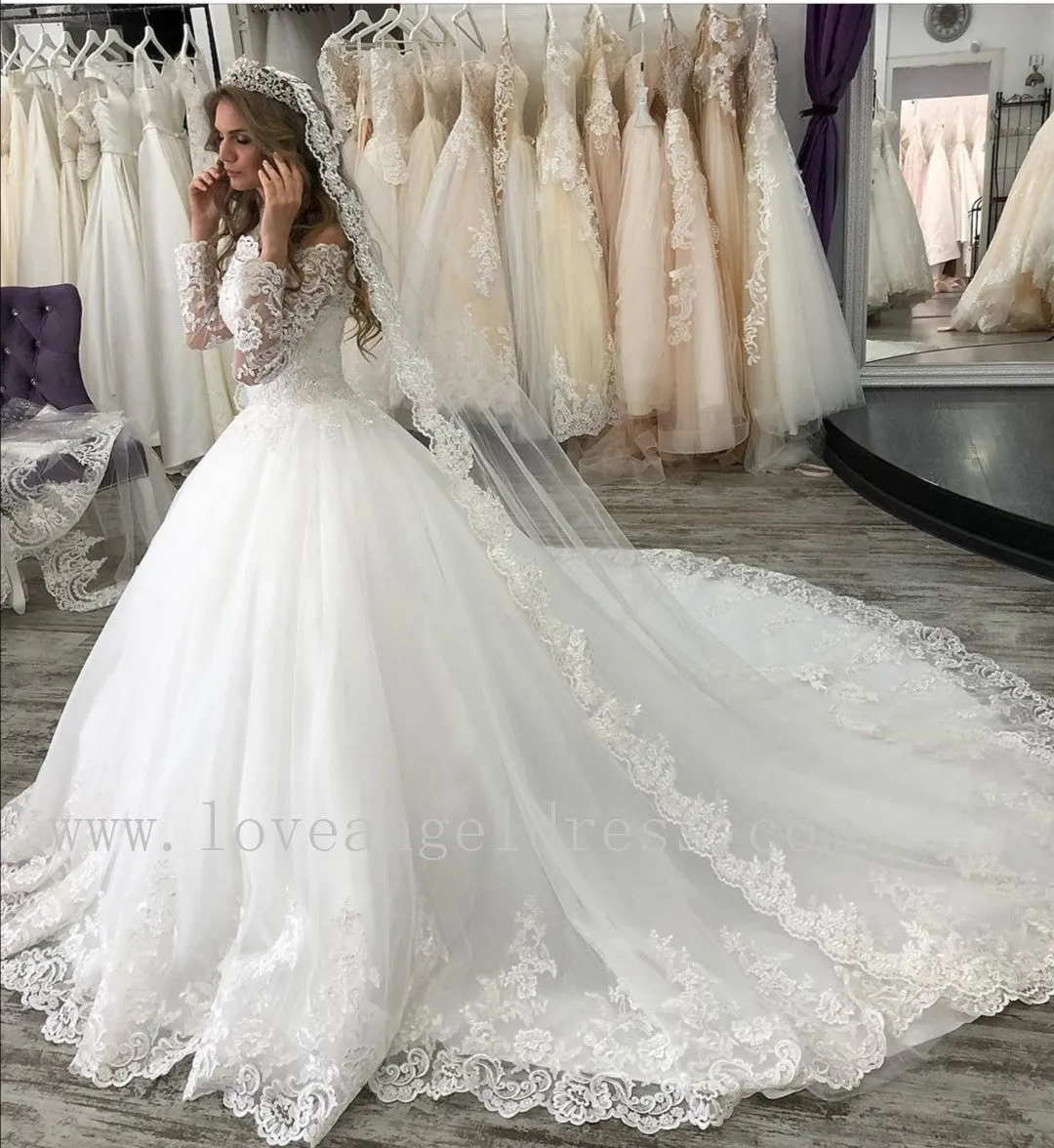 Princess Off-the-shoulder Wedding Dresses Ivory Lace Long Sleeves
